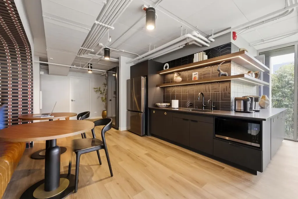 740 West Fulton Street Chicago IL 60661
