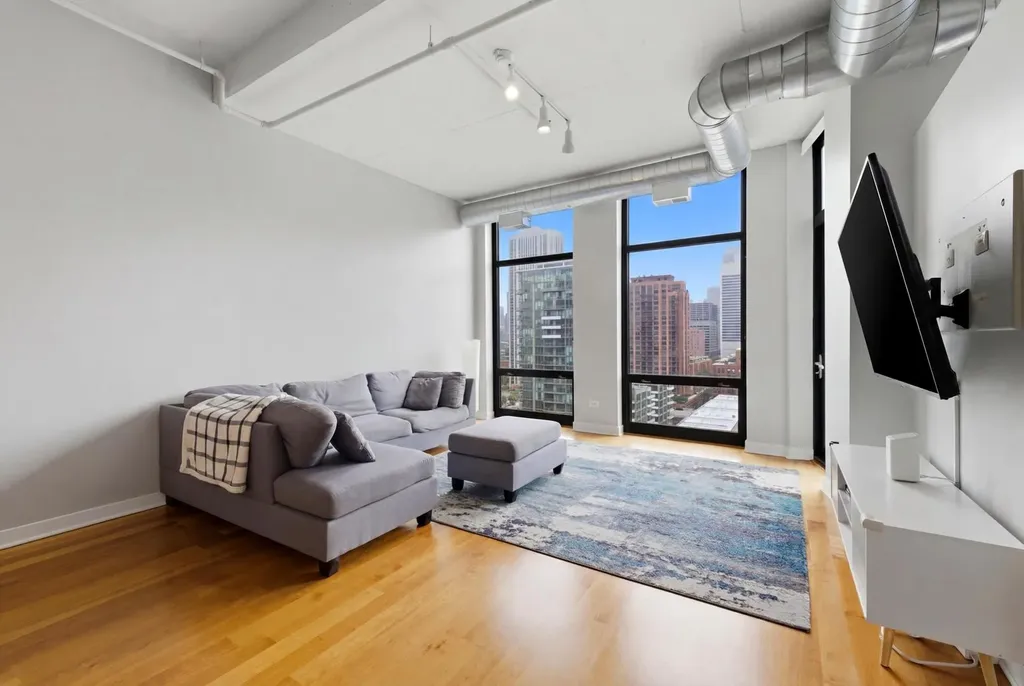740 West Fulton Street Chicago IL 60661