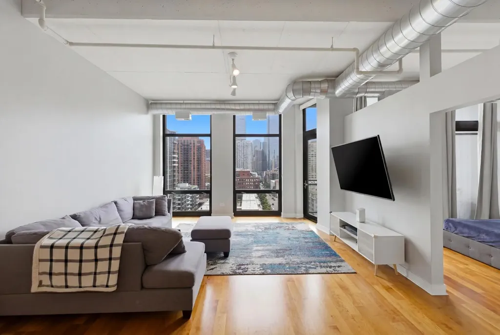 740 West Fulton Street Chicago IL 60661
