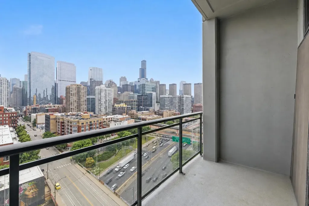 740 West Fulton Street Chicago IL 60661