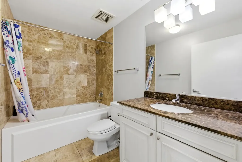 740 West Fulton Street Chicago IL 60661