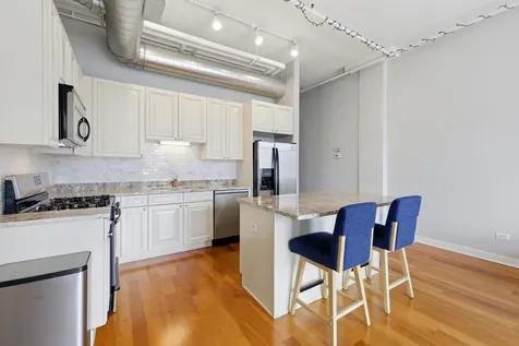 740 West Fulton Street Chicago IL 60661