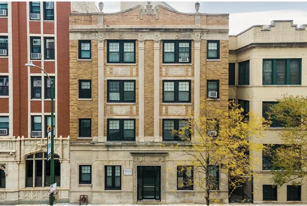 511 West Belmont Avenue Chicago IL 60657