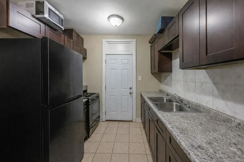 1513 West 87th Street Chicago IL 60620