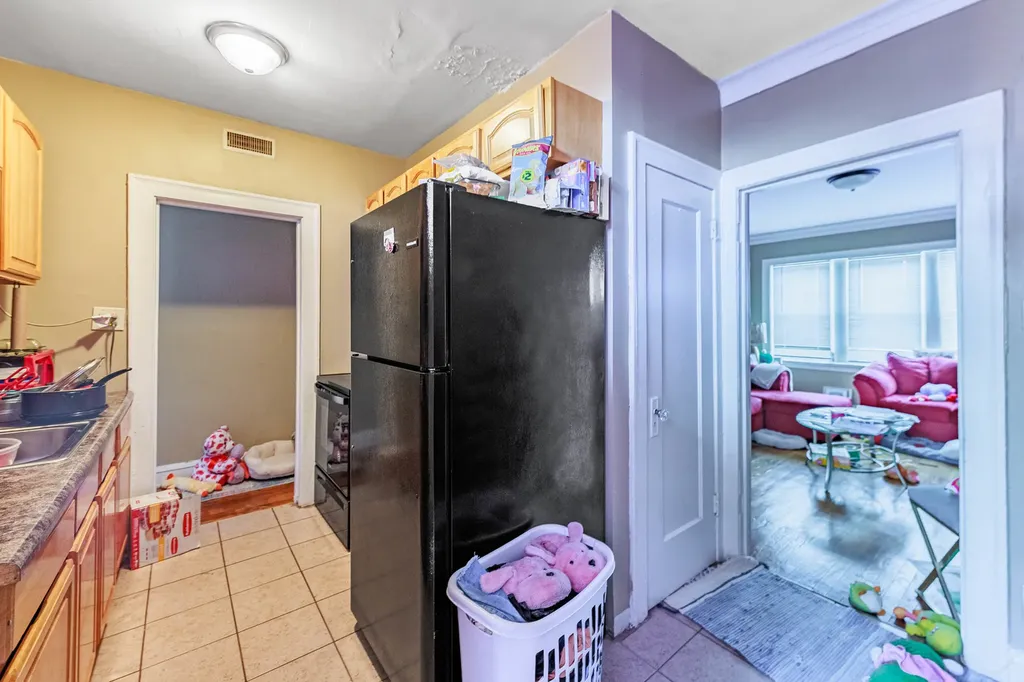 1513 West 87th Street Chicago IL 60620