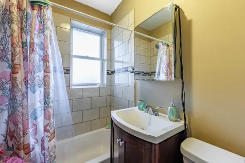 1513 West 87th Street Chicago IL 60620