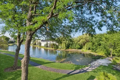 2713 South Embers Lane Arlington Heights IL 60005