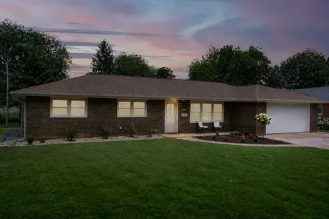 802 Karin Drive Normal IL 61761