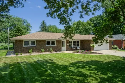 802 Karin Drive Normal IL 61761
