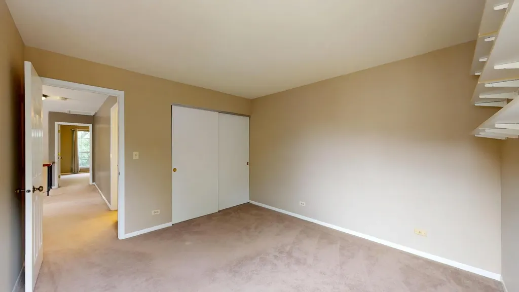 1237 Cranbrook Drive Schaumburg IL 60193