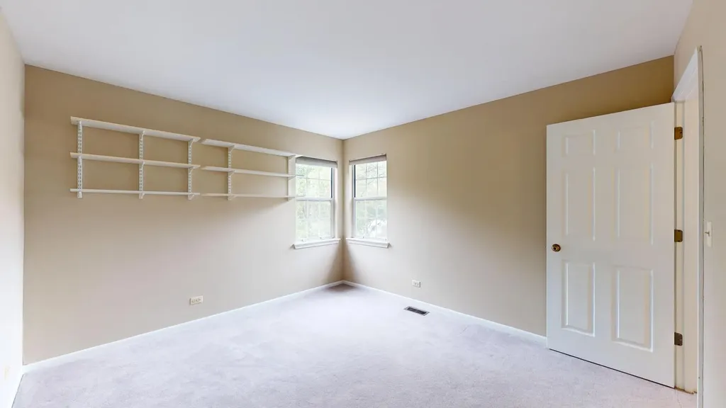 1237 Cranbrook Drive Schaumburg IL 60193