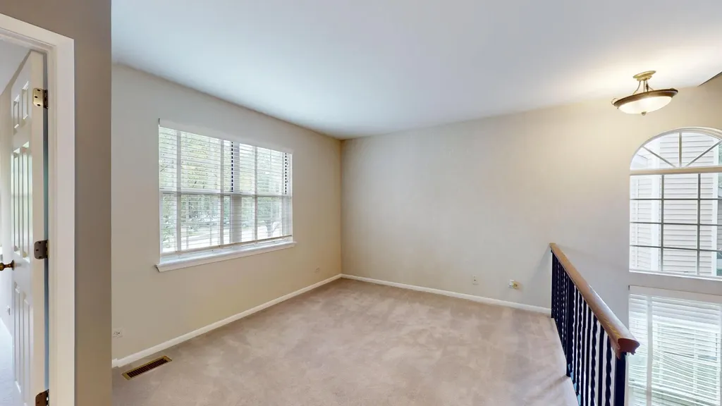 1237 Cranbrook Drive Schaumburg IL 60193
