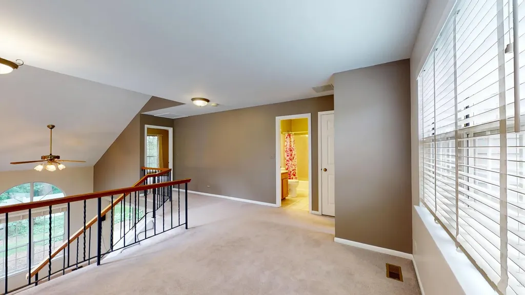 1237 Cranbrook Drive Schaumburg IL 60193