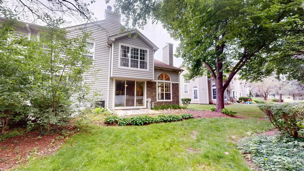 1237 Cranbrook Drive Schaumburg IL 60193
