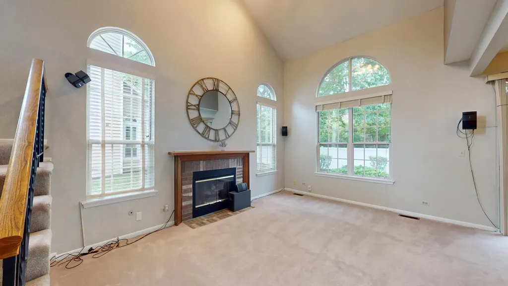 1237 Cranbrook Drive Schaumburg IL 60193