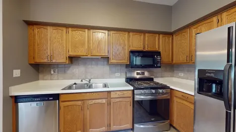 1237 Cranbrook Drive Schaumburg IL 60193