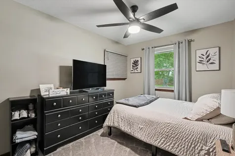 29 Dunlap Sidney IL 61877