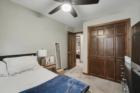 29 Dunlap Sidney IL 61877