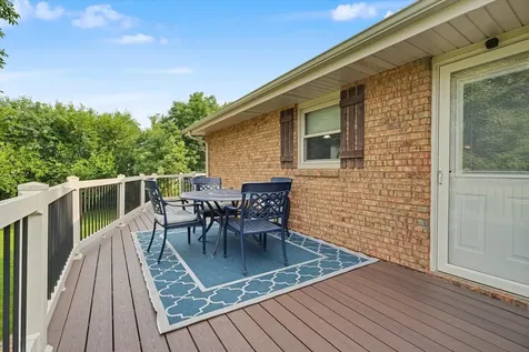 29 Dunlap Sidney IL 61877