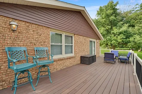 29 Dunlap Sidney IL 61877