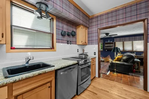 1342 45TH Avenue Rock Island IL 61201