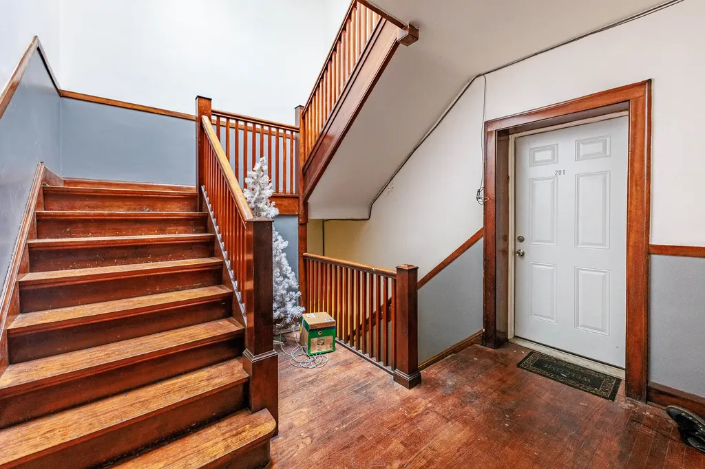 1513 West 87th Street Chicago IL 60620