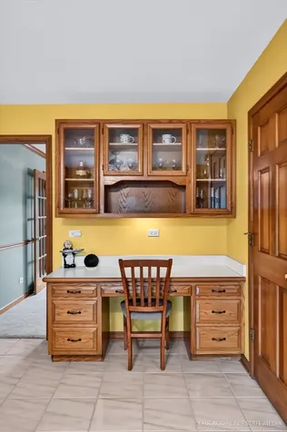 425 Brentwood Court Roselle IL 60172