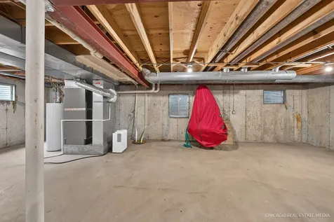 425 Brentwood Court Roselle IL 60172