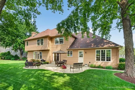 425 Brentwood Court Roselle IL 60172
