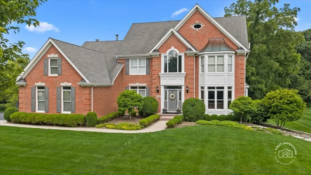 3406 Greenwood Lane St. Charles IL 60175