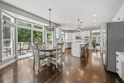 3406 Greenwood Lane St. Charles IL 60175