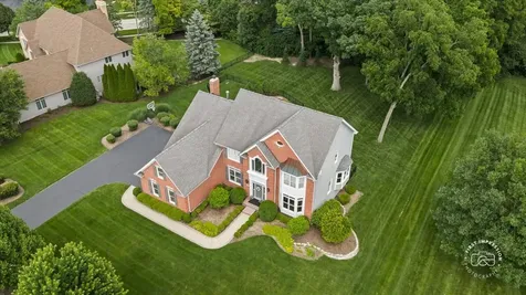 3406 Greenwood Lane St. Charles IL 60175