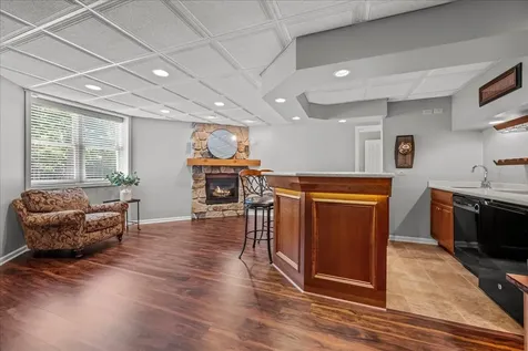 3406 Greenwood Lane St. Charles IL 60175