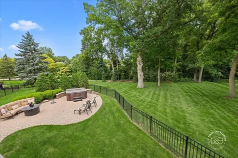 3406 Greenwood Lane St. Charles IL 60175