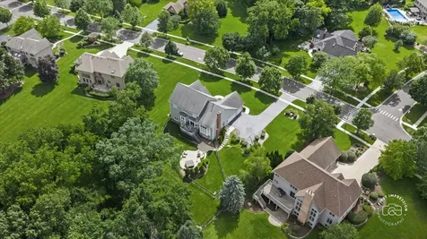 3406 Greenwood Lane St. Charles IL 60175