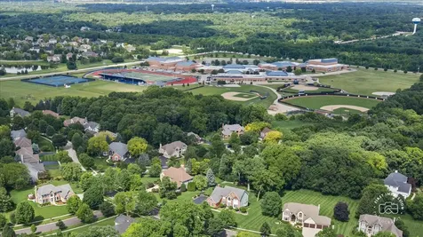 3406 Greenwood Lane St. Charles IL 60175