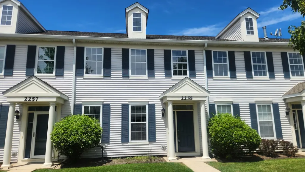 2255 Georgetown Circle Aurora IL 60503