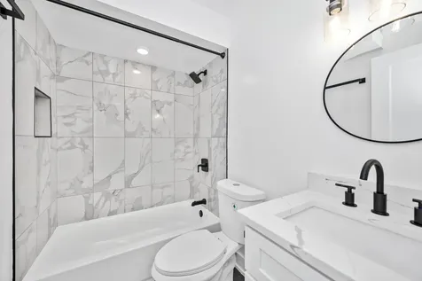 10217 Dearlove Road Glenview IL 60025