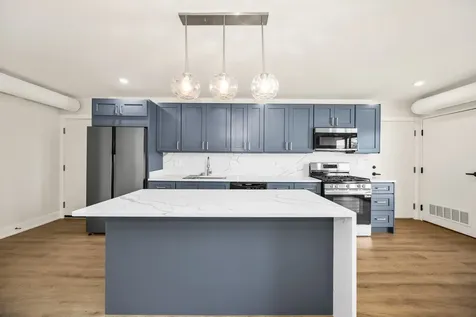 10217 Dearlove Road Glenview IL 60025