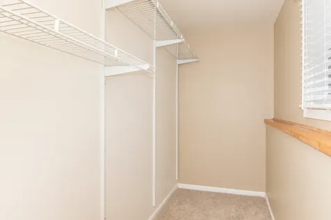 255 Leahy Circle S Des Plaines IL 60016