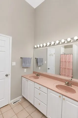 219 Greenbriar Lane Bourbonnais IL 60914