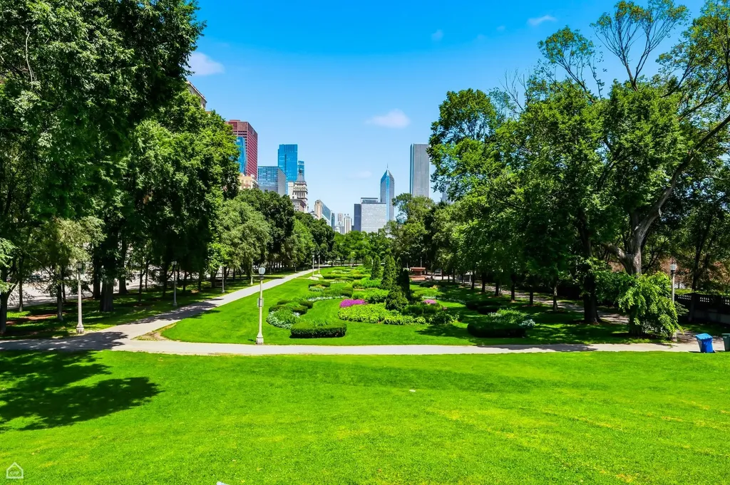 910 South Michigan Avenue Chicago IL 60605