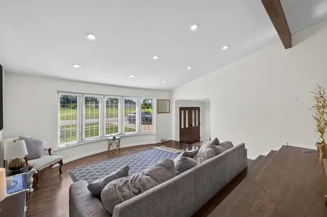 2217 Westwood Drive Hillside IL 60162