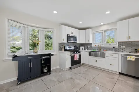 2217 Westwood Drive Hillside IL 60162