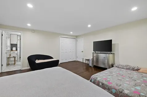 2217 Westwood Drive Hillside IL 60162