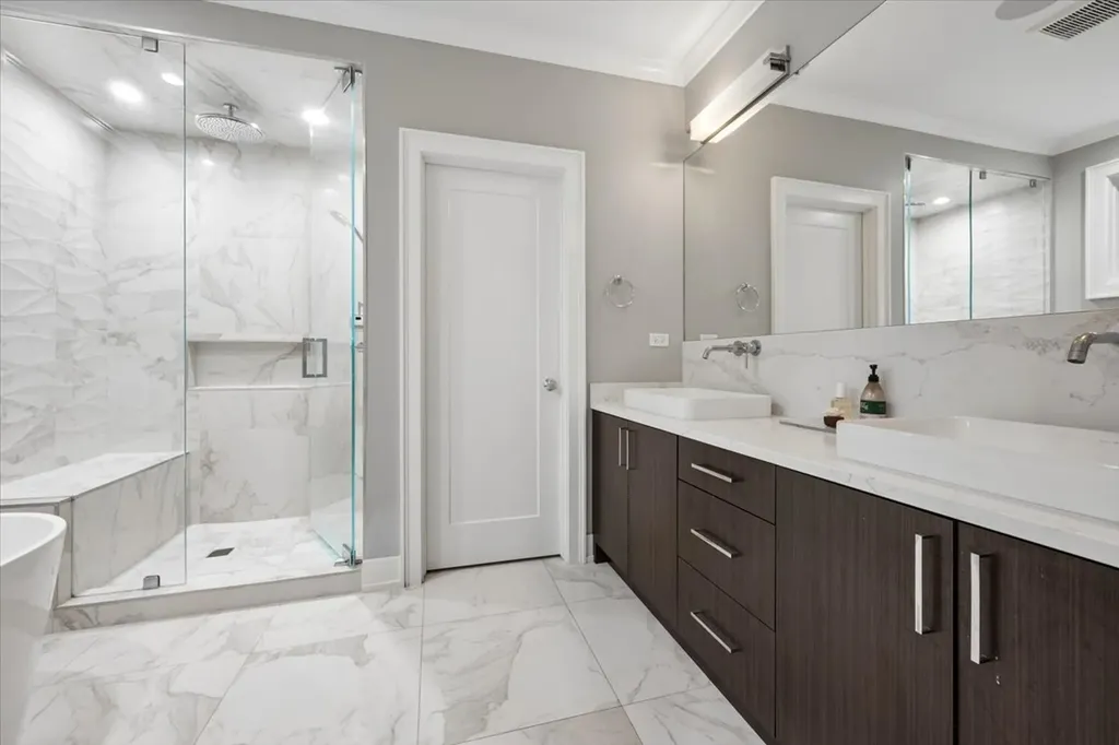 925 West Montana Street Chicago IL 60614