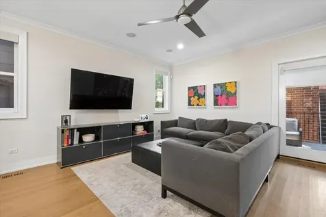 925 West Montana Street Chicago IL 60614