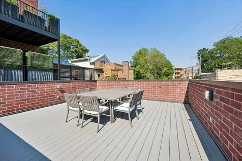 925 West Montana Street Chicago IL 60614