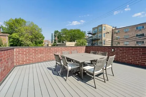 925 West Montana Street Chicago IL 60614