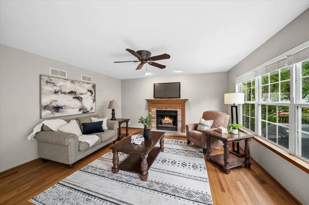 3423 Interlochen Lane Naperville IL 60564